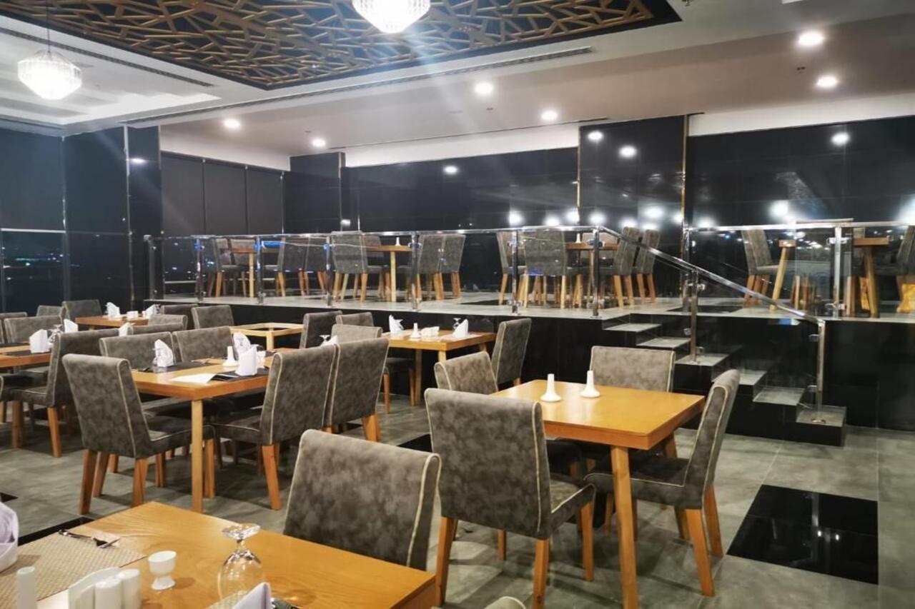 Parkside Plaza Muscat Hotel Kültér fotó