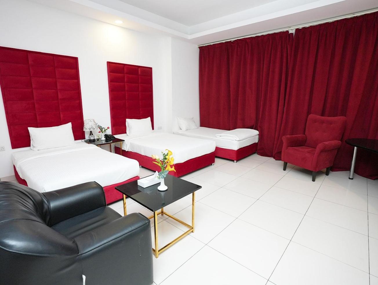 Parkside Plaza Muscat Hotel Kültér fotó