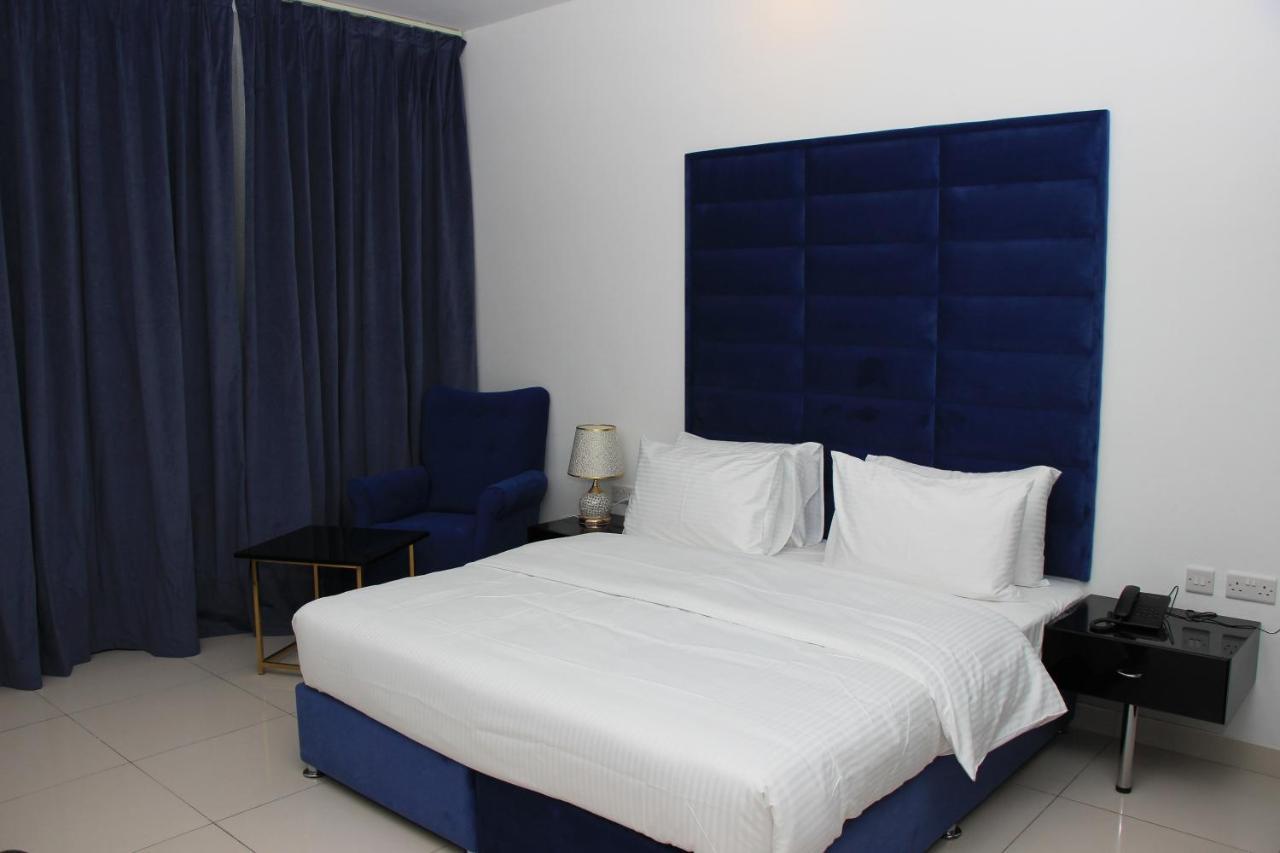 Parkside Plaza Muscat Hotel Kültér fotó