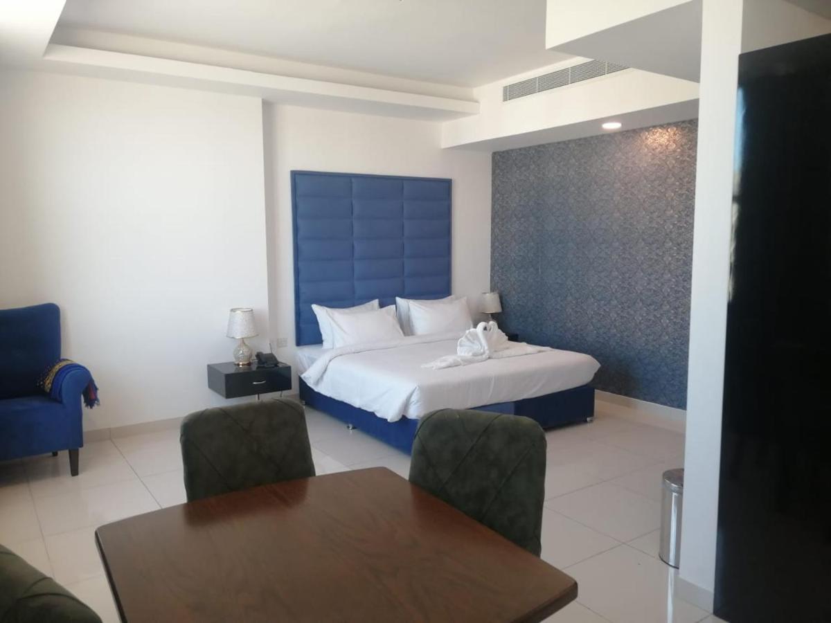 Parkside Plaza Muscat Hotel Kültér fotó