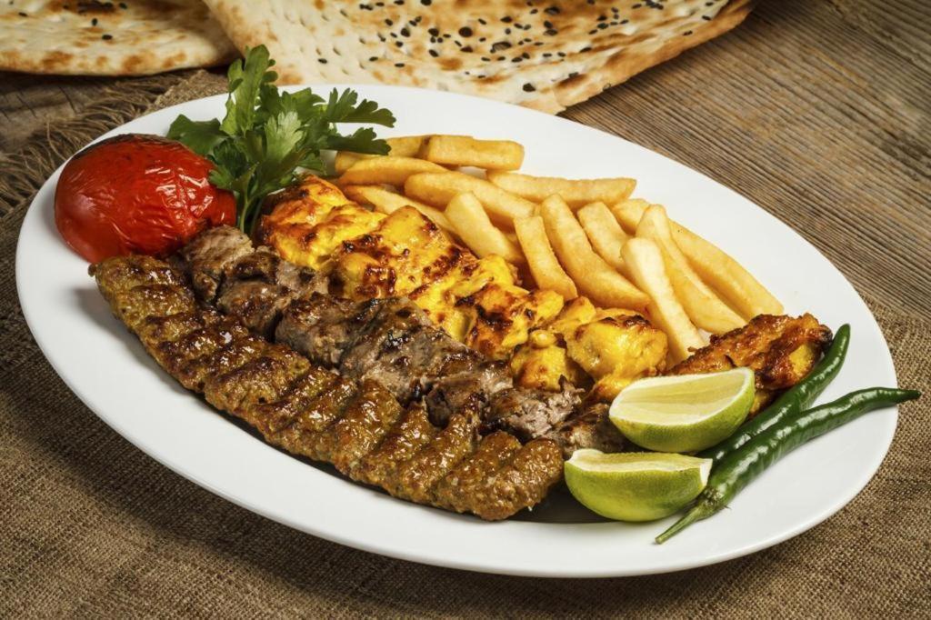 Parkside Plaza Muscat Hotel Kültér fotó