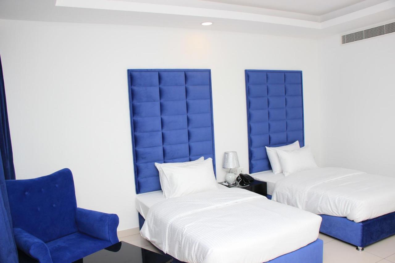 Parkside Plaza Muscat Hotel Kültér fotó