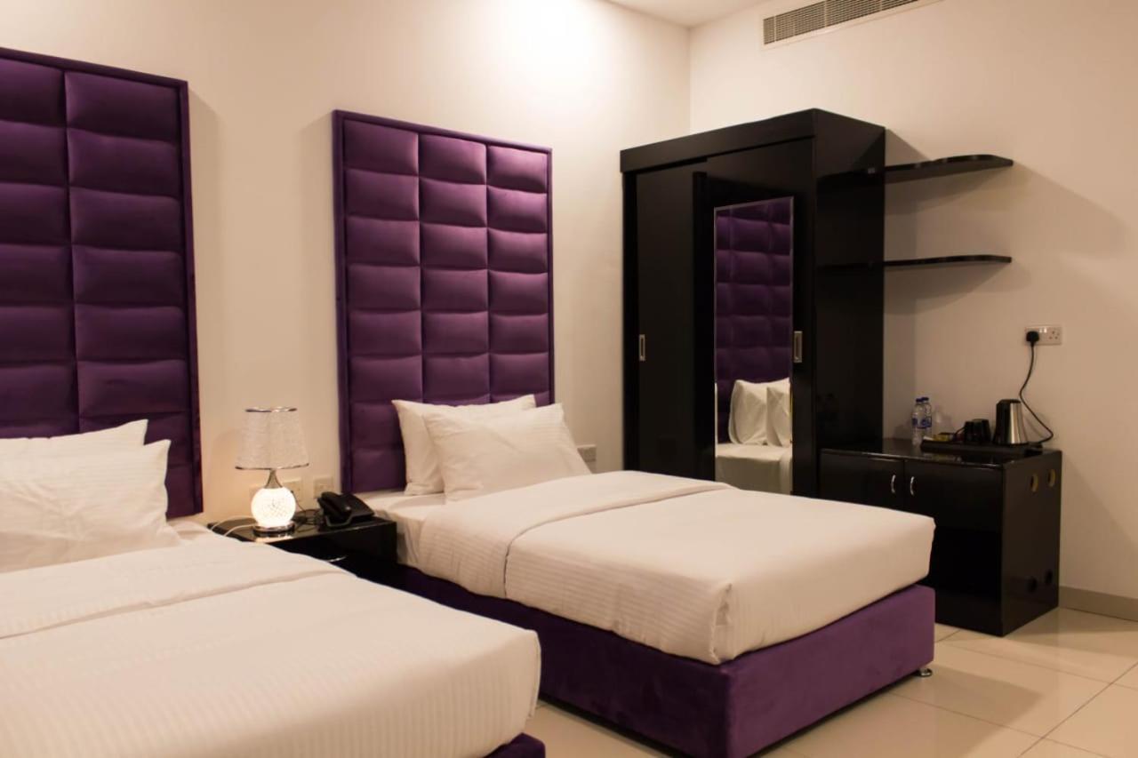 Parkside Plaza Muscat Hotel Kültér fotó