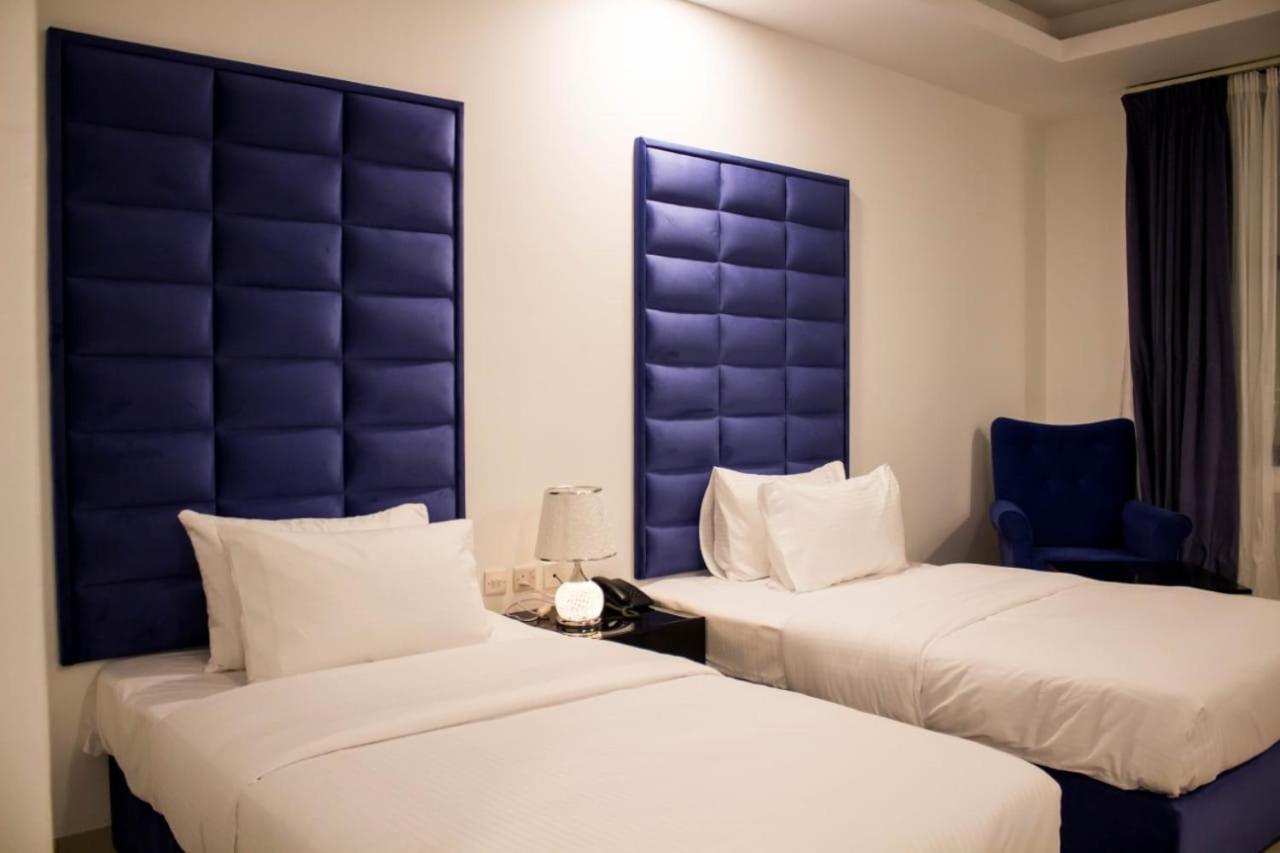 Parkside Plaza Muscat Hotel Kültér fotó