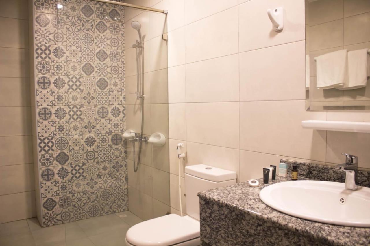 Parkside Plaza Muscat Hotel Kültér fotó